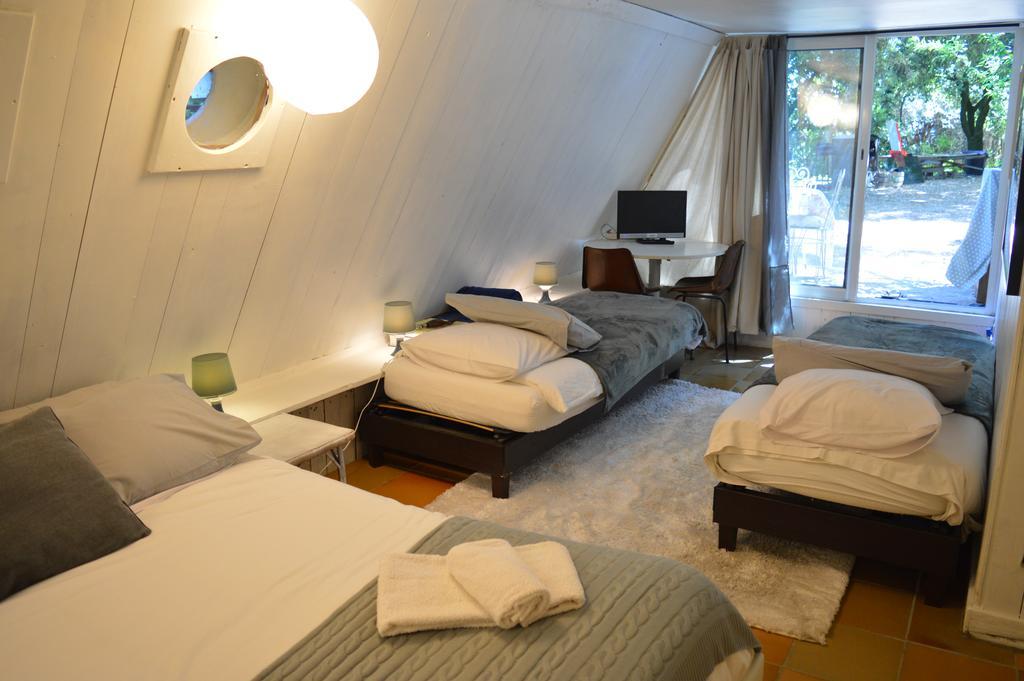 투르농쉬르론 카사 마르타 : 스위츠 - 테라세 스 에 뷔 파노라마 B&B 외부 사진
